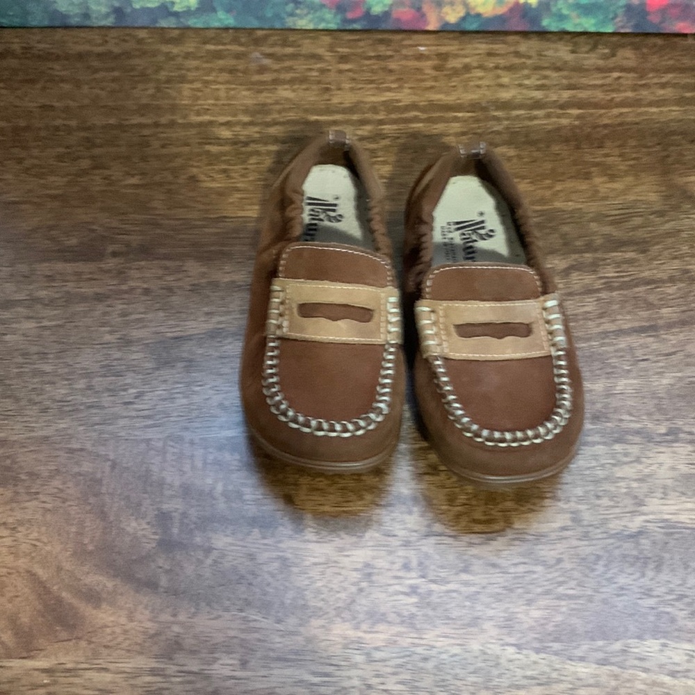 NATURINO KIDS LEATHER SLIP ON SHOE EU24 worn once excellent condition